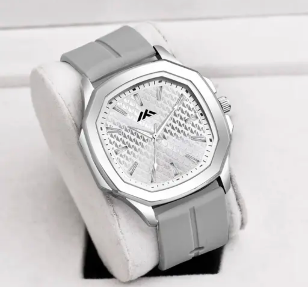 Classy Analog Quartz Watch – Smart, Stylish, Affordable