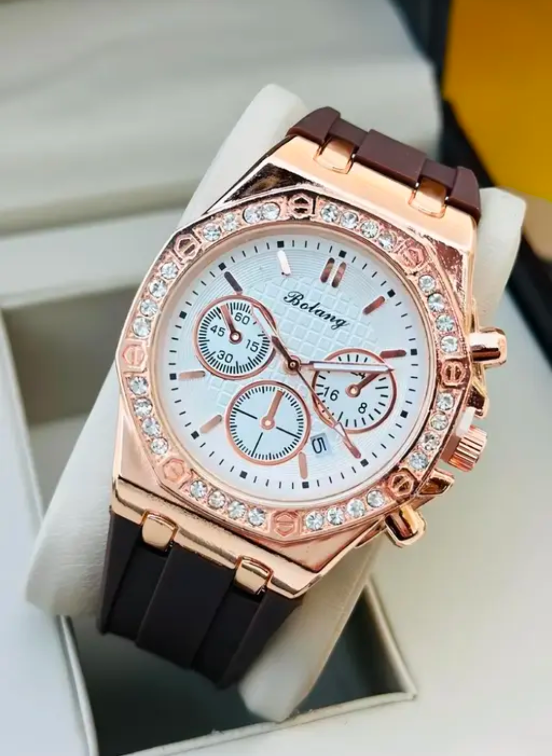 Classy Boys’ Wrist Watch – Modern Analog Design